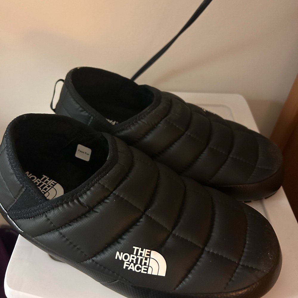 Men's The North Face Black Quilted Slip-On Mules Sz 9